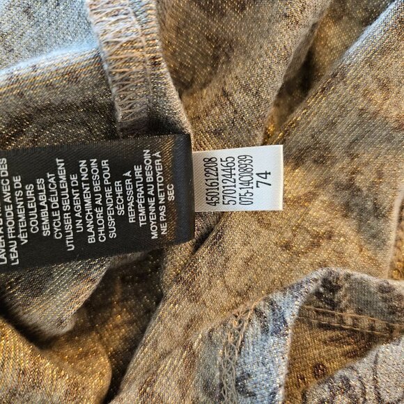 Chico's Travelers Asymmetrical Hem Gold Metallic Scroll Print Tunic Medium Sz 1 - Picture 6 of 8